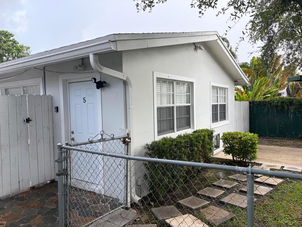 421 Ne 11th Street - Photo 15