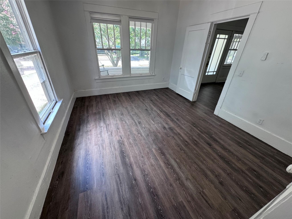 5619 Victor Street - Photo 1