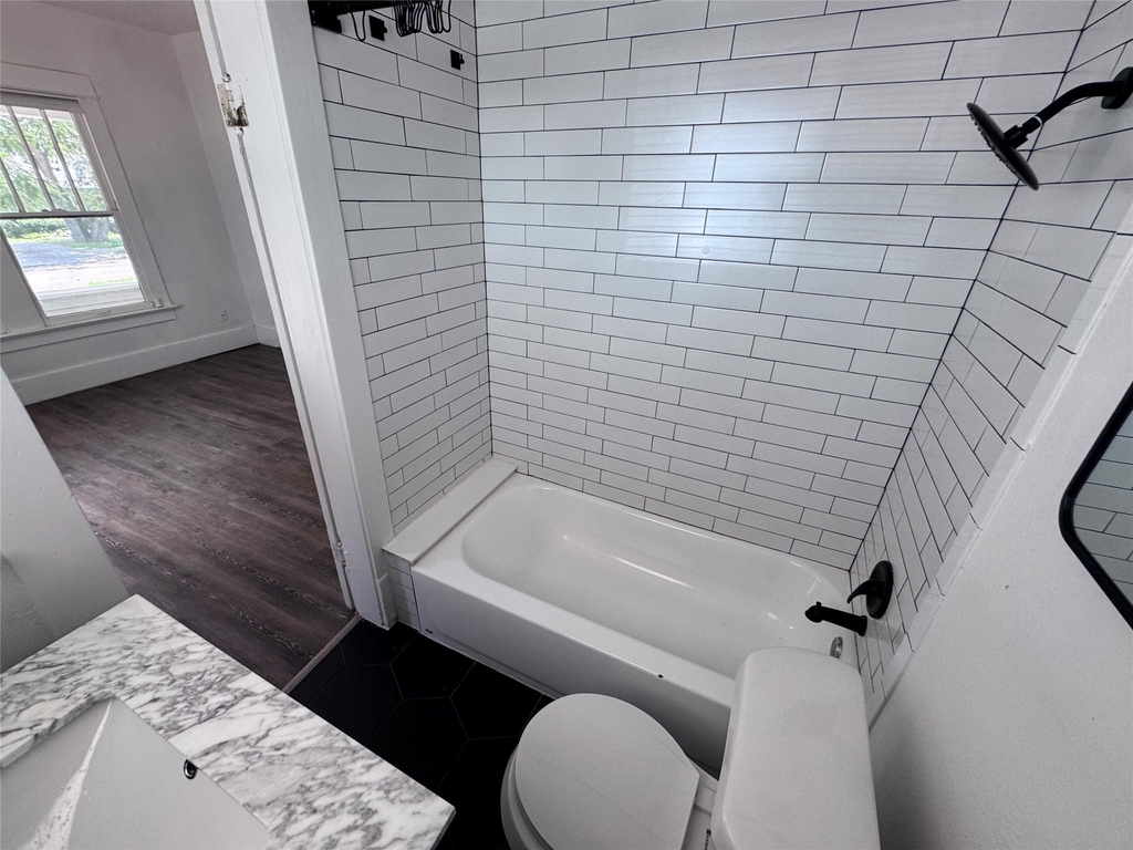5619 Victor Street - Photo 8