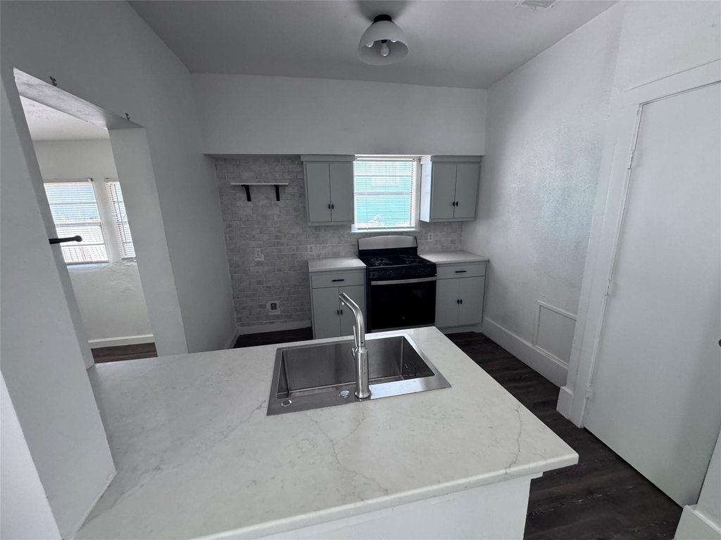 5619 Victor Street - Photo 13