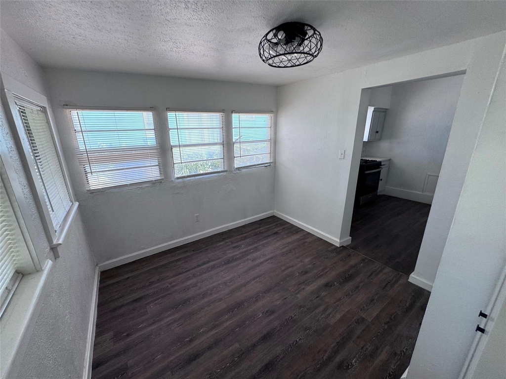 5619 Victor Street - Photo 15