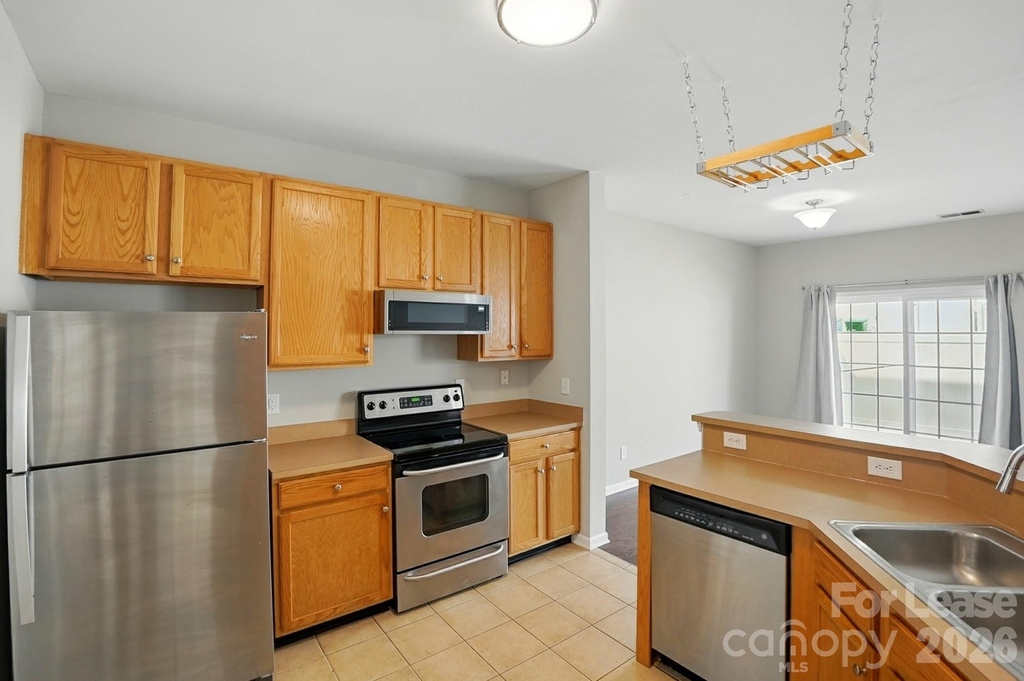 12244 Stratfield Place Circle - Photo 10
