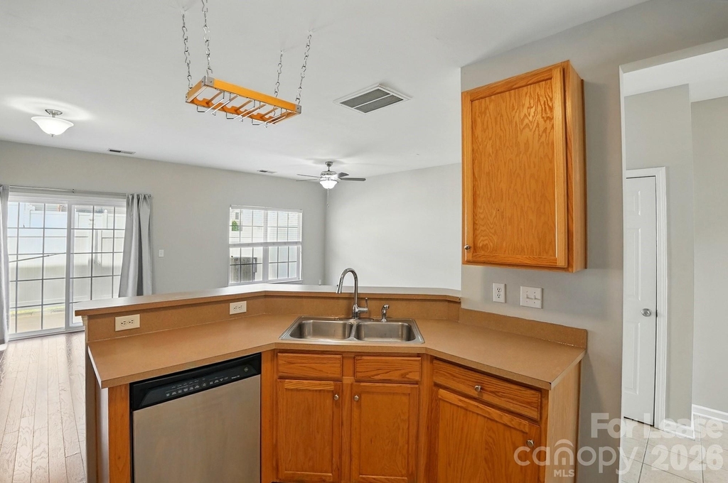 12244 Stratfield Place Circle - Photo 11