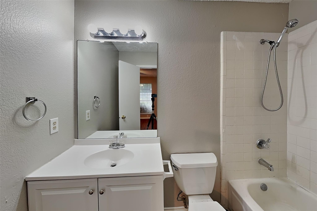 4509 Ebbtide Court - Photo 11