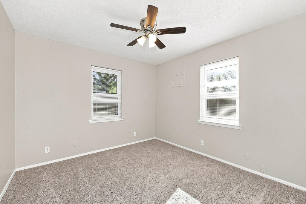 313 Mccurdy Street - Photo 7
