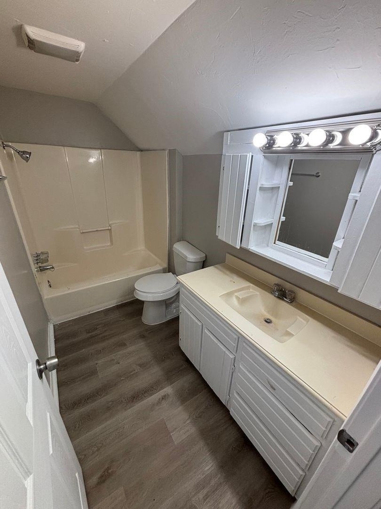 715 Eastham Lane - Photo 2