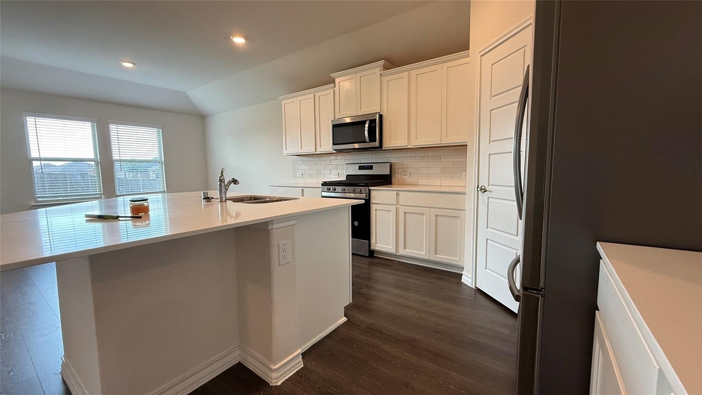 304 Duke Court - Photo 5