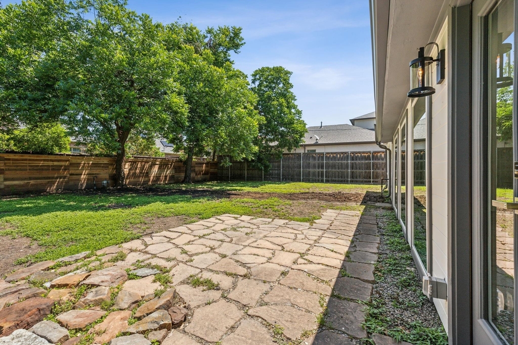 5917 Waggoner Drive - Photo 21