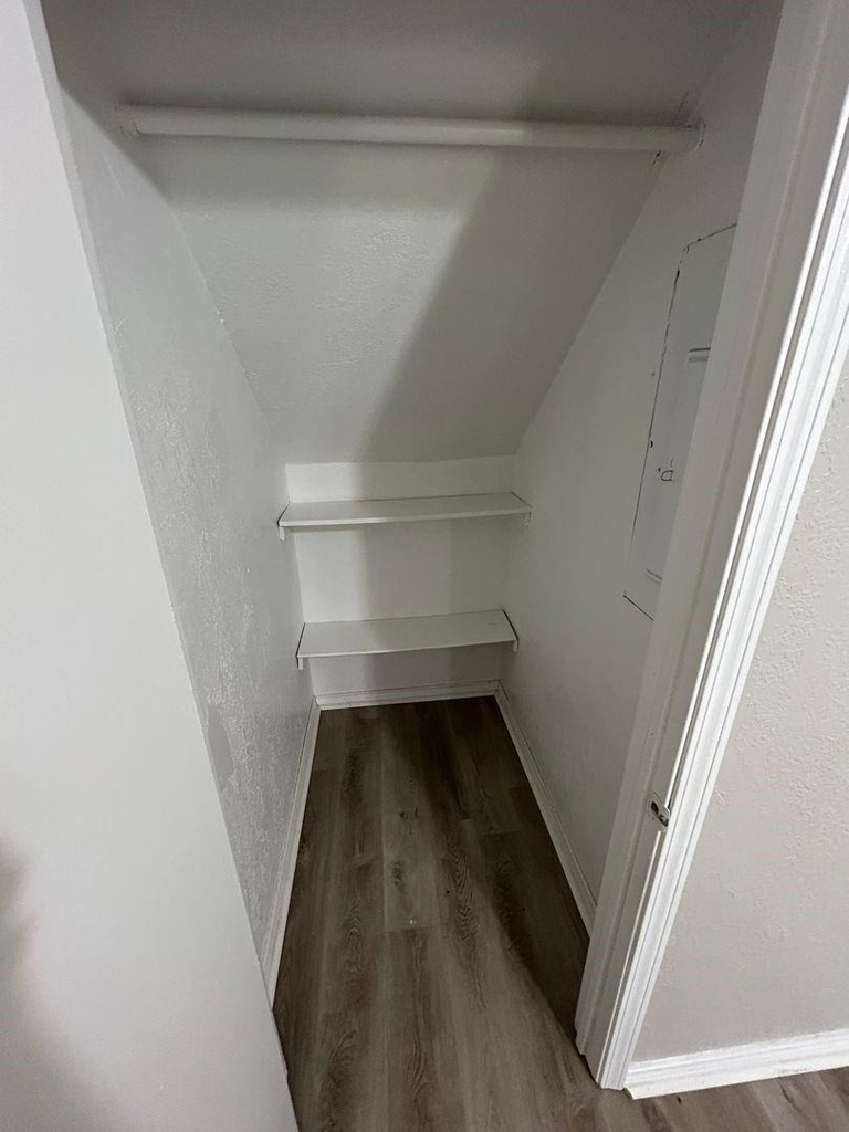 715 Eastham Lane - Photo 5
