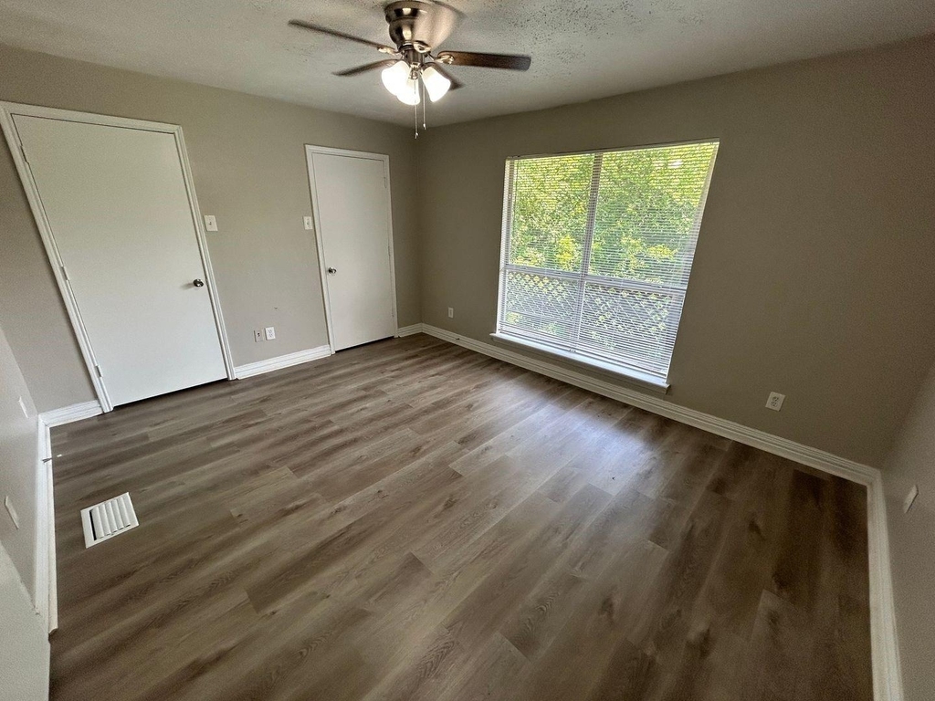 715 Eastham Lane - Photo 16