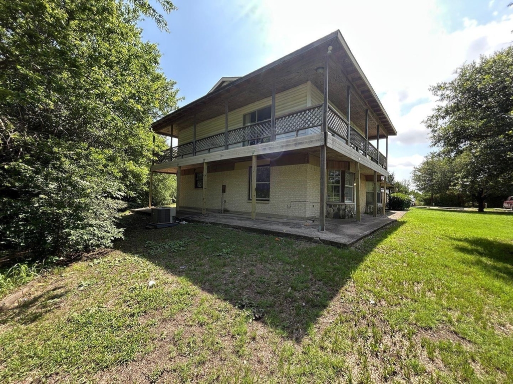 715 Eastham Lane - Photo 0