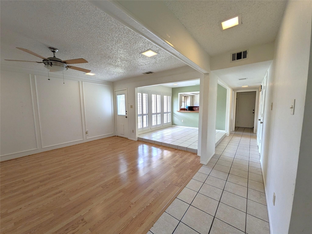 3302 Townbluff Place - Photo 3
