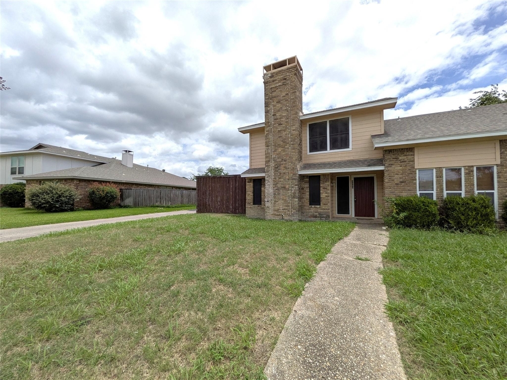 3302 Townbluff Place - Photo 0