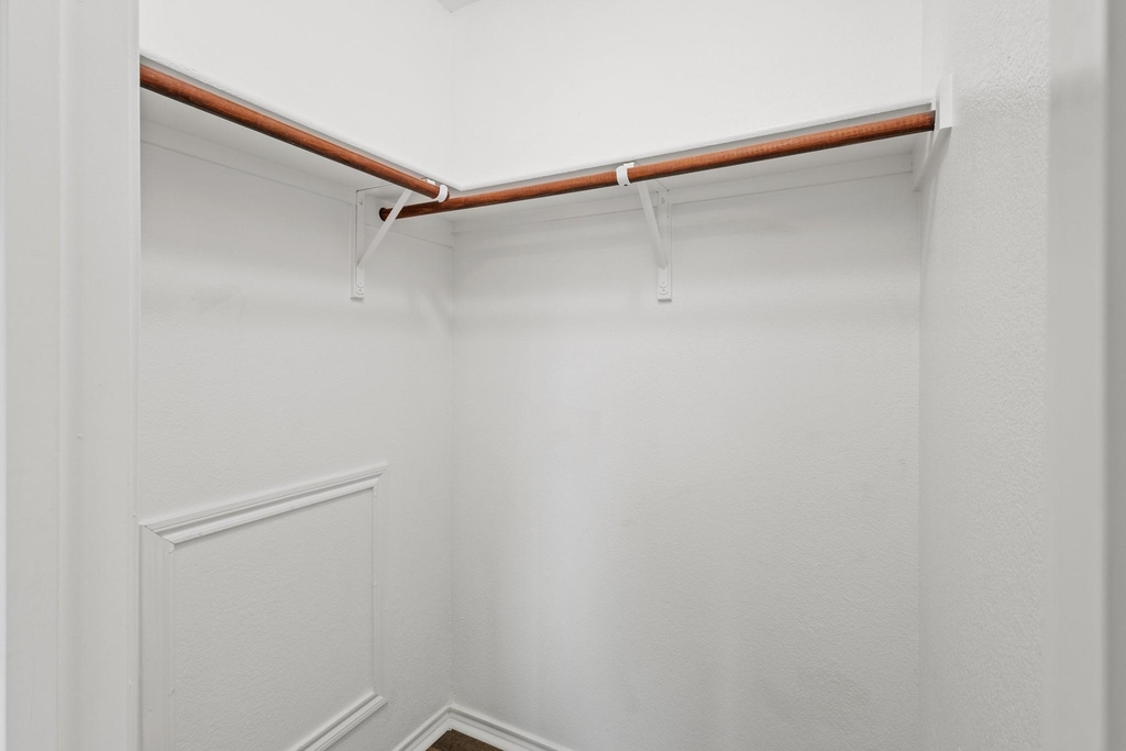 5315 Crimson Oaks Drive - Photo 16