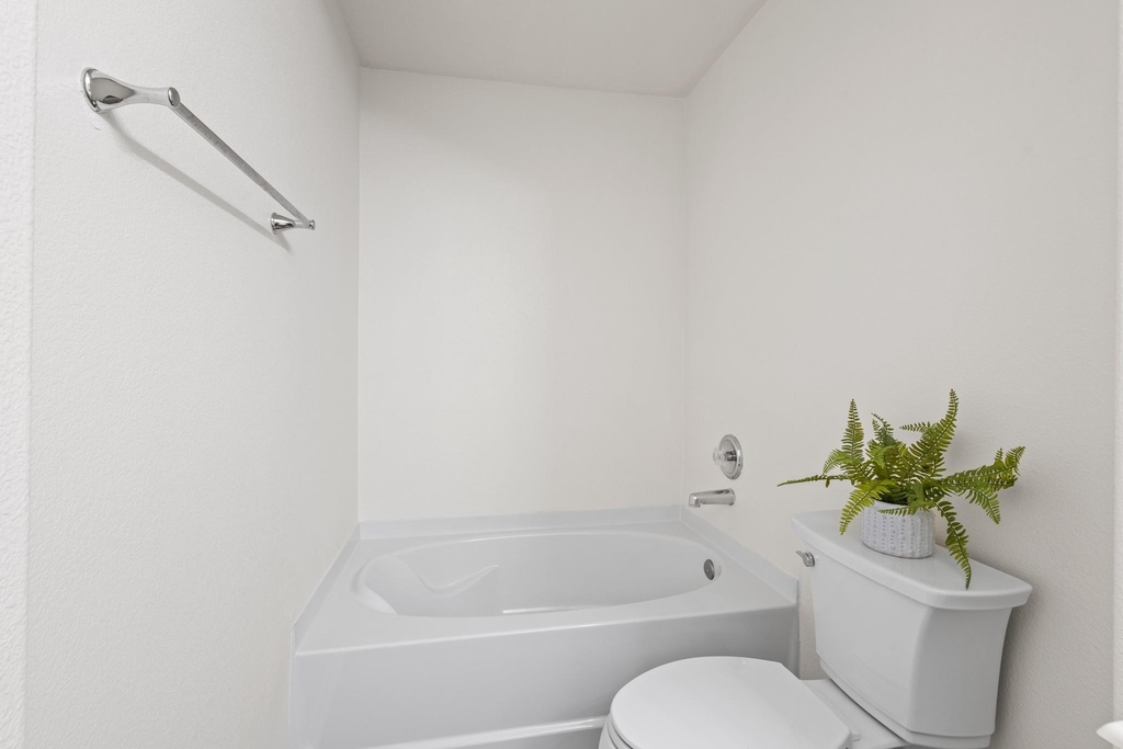 5315 Crimson Oaks Drive - Photo 13