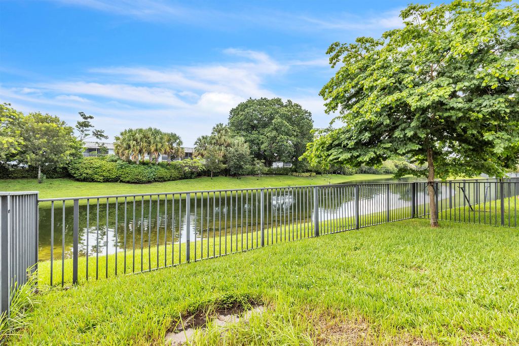 4340 Veleiros Avenue - Photo 13