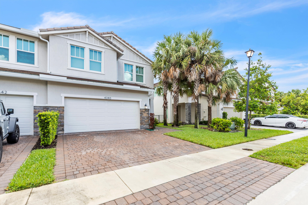 4340 Veleiros Avenue - Photo 8
