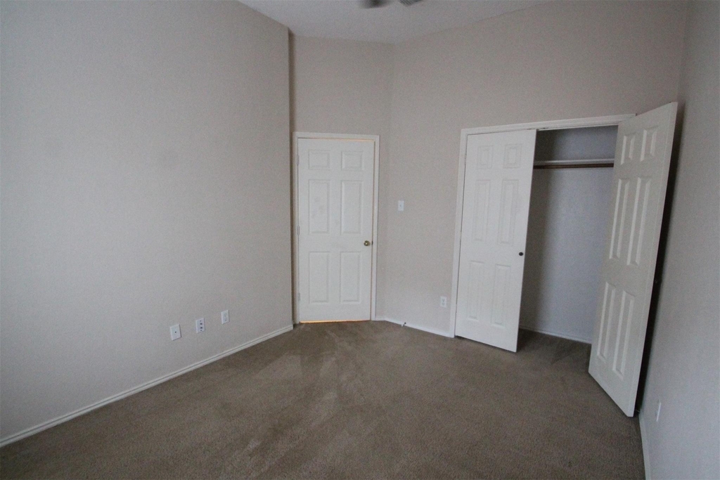 2920 Coventry Ln - Photo 20