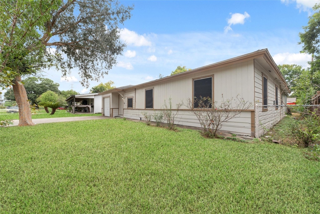 11715 Almeda Genoa Road - Photo 2