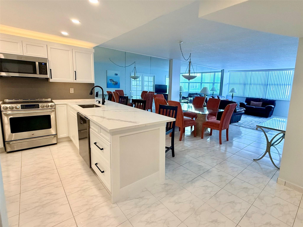 800 Se 20th Avenue - Photo 1