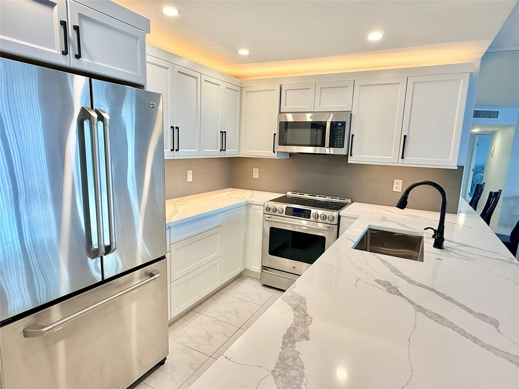 800 Se 20th Avenue - Photo 2