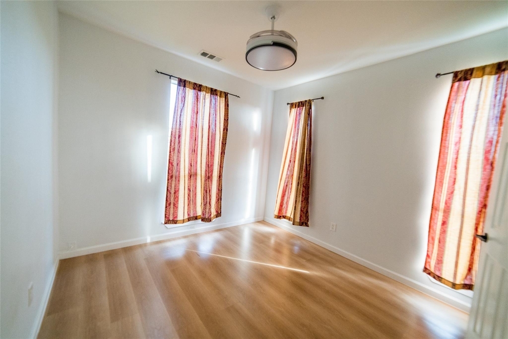 954 Lloyds Road - Photo 18