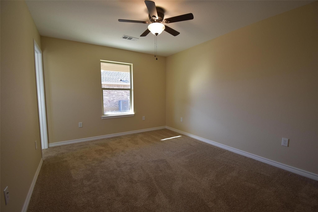 104 N Jordan Street - Photo 10