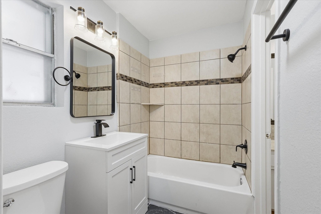 2202 E Mitchell Street - Photo 13