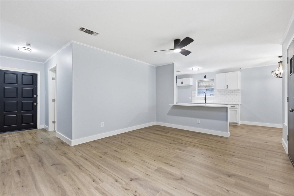 2202 E Mitchell Street - Photo 1