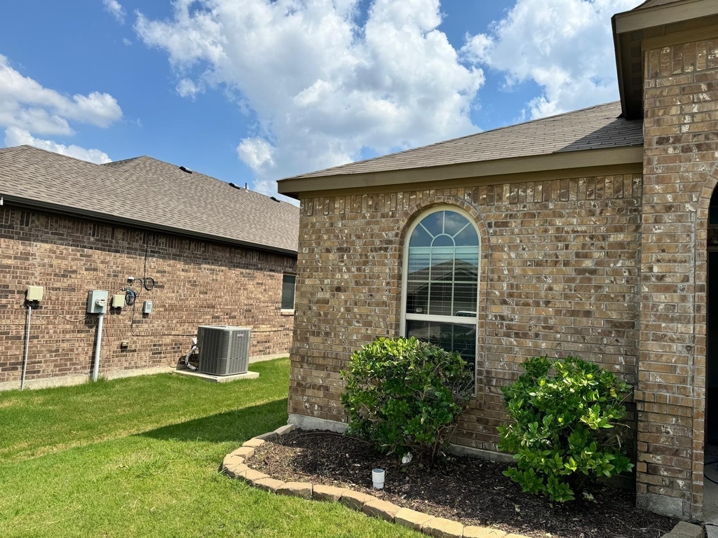 305 Lead Creek Drive - Photo 2