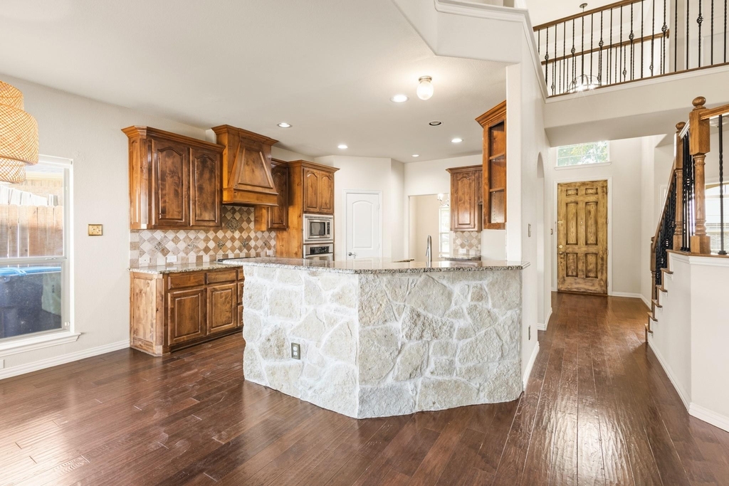 8224 Summerview Court - Photo 3