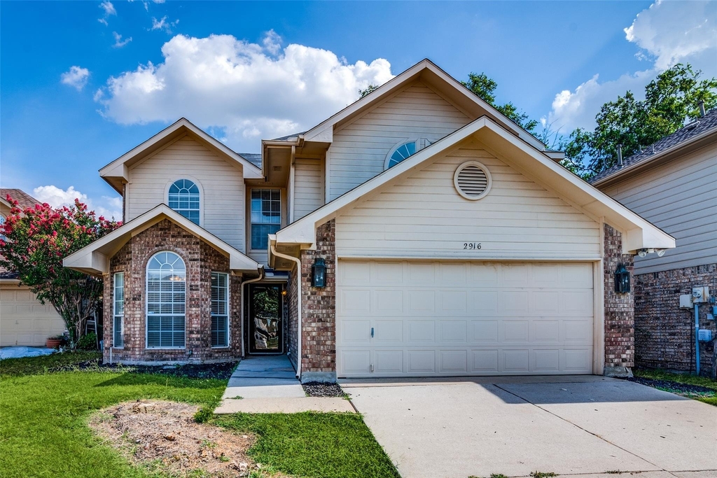 2916 Renaissance Circle - Photo 0