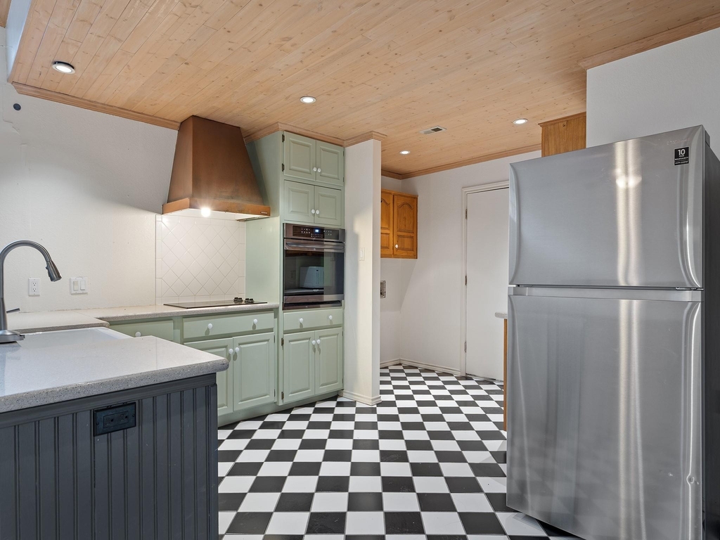 3113 Canton Street - Photo 7