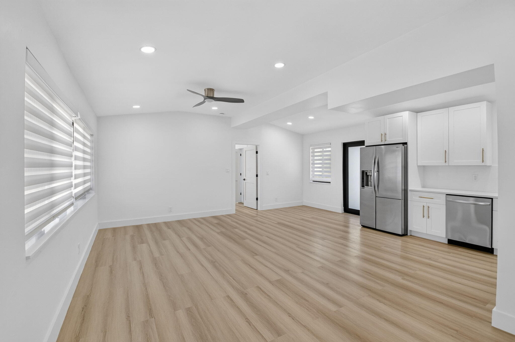 401 Ne 15th Terrace - Photo 3