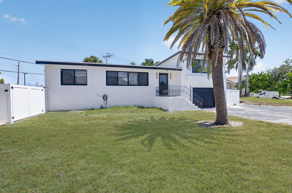 401 Ne 15th Terrace - Photo 1