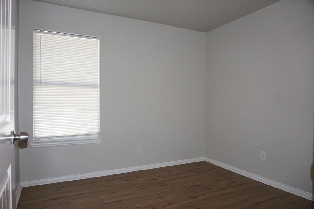 5105 Flamingo Road - Photo 11