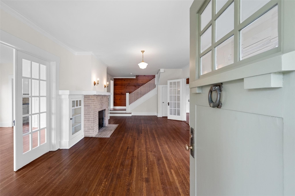 1106 W 4th Avenue - Photo 3
