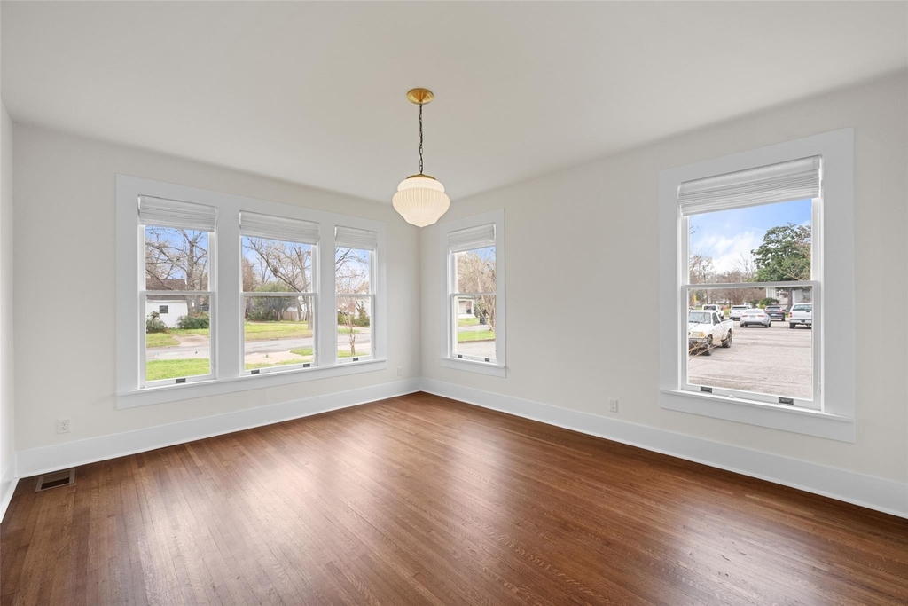 1106 W 4th Avenue - Photo 9