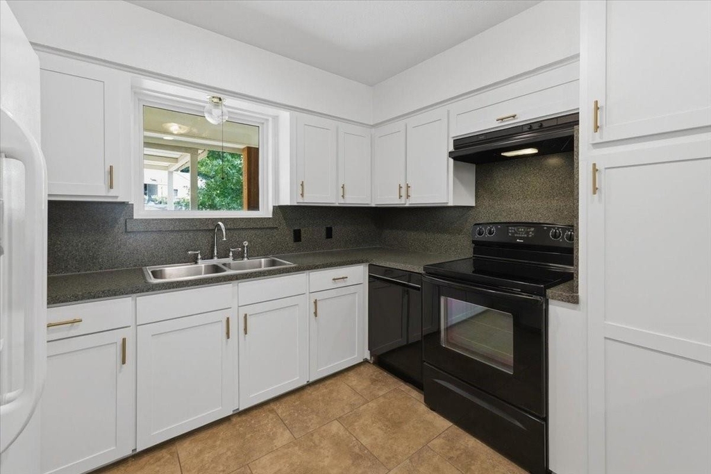 5533 Sam Calloway Road - Photo 10