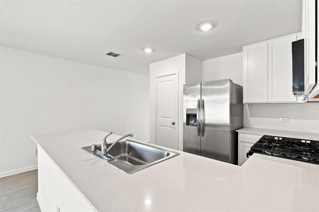 1636 Elliott Road - Photo 5