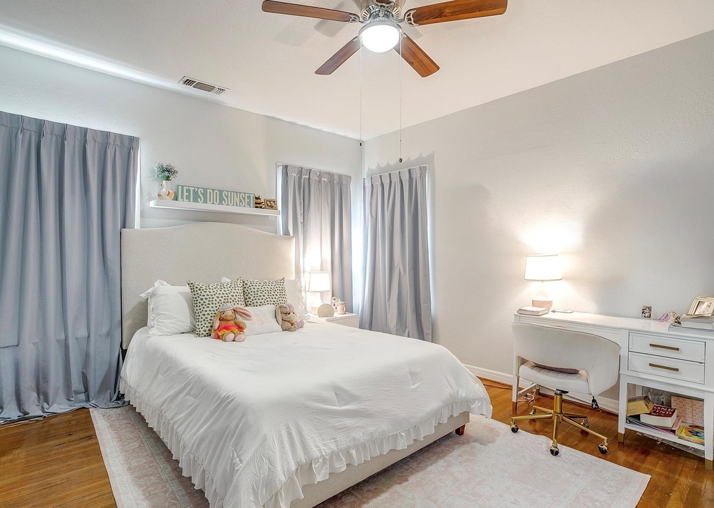 3210 Greene Avenue - Photo 8