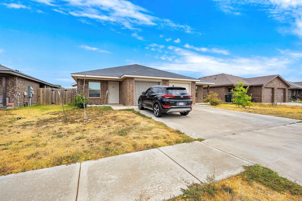 6011 Amelia Earhart Boulevard - Photo 29