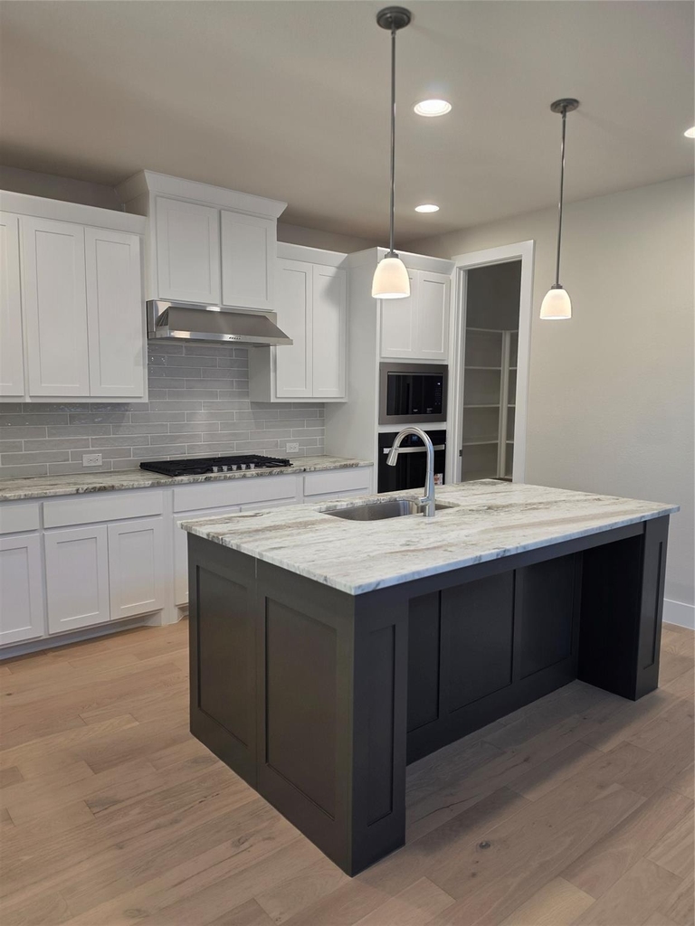 1636 Cornwall Avenue - Photo 9