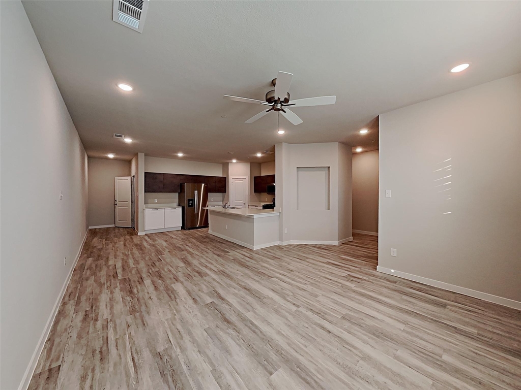 1312 Creekbank Drive - Photo 3
