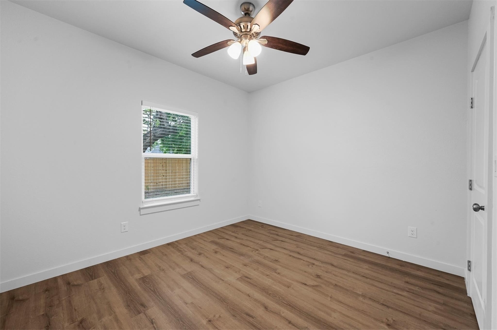 918 W Ford Street - Photo 11