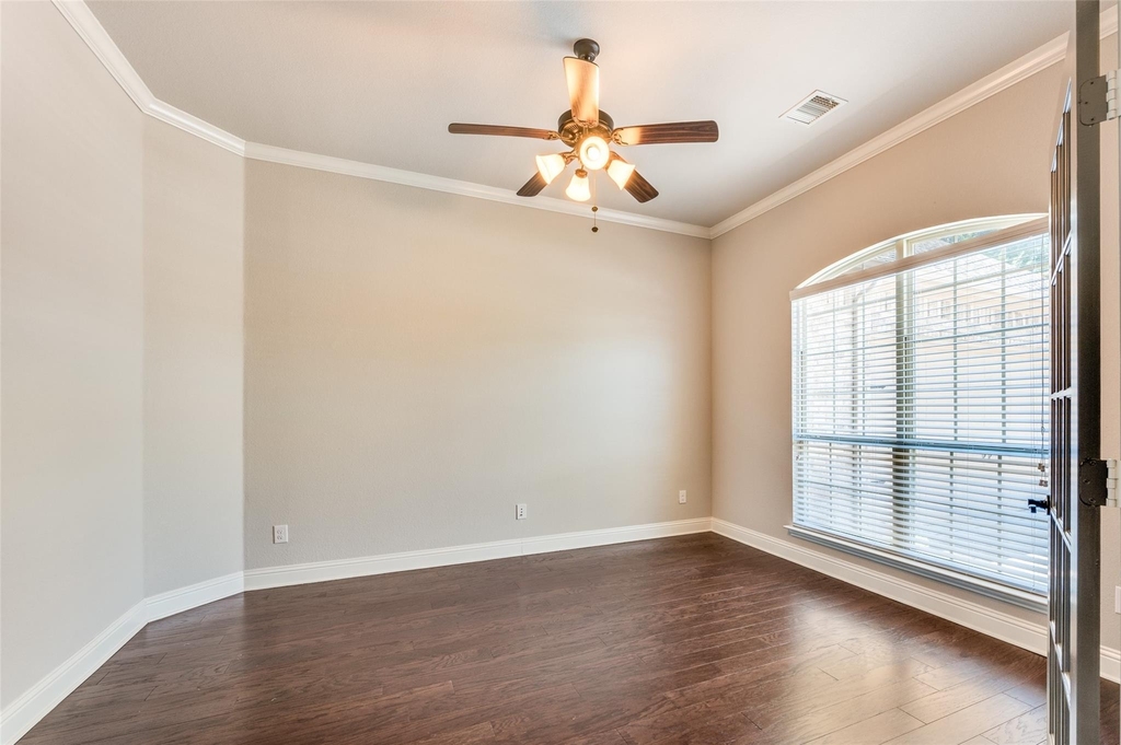2812 Pino - Photo 2