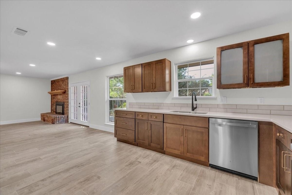 701 E Jacob Street - Photo 1