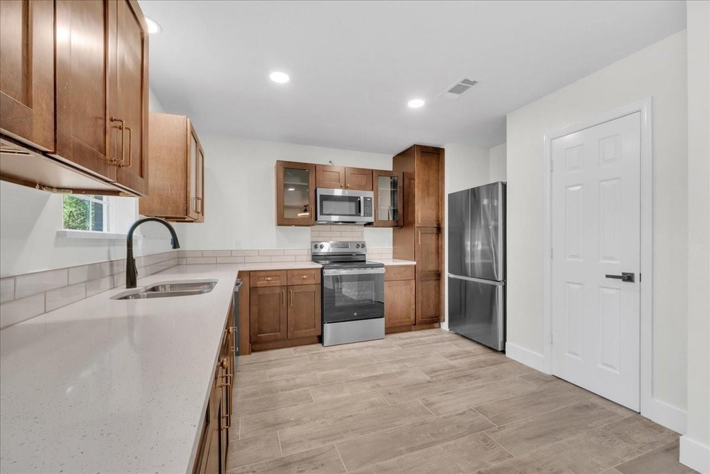 701 E Jacob Street - Photo 11
