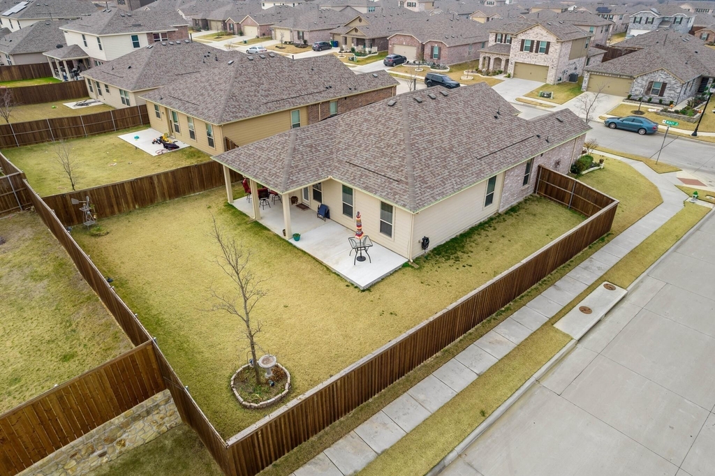 2632 Wesley Avenue - Photo 1
