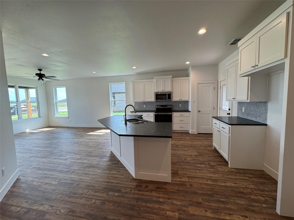 8016 Sawdust Trail - Photo 3